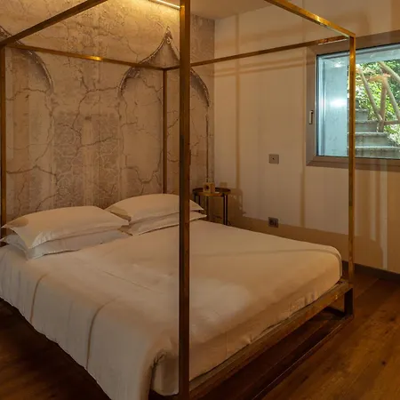 La Forestale Luxury Primo Piano Couette-café