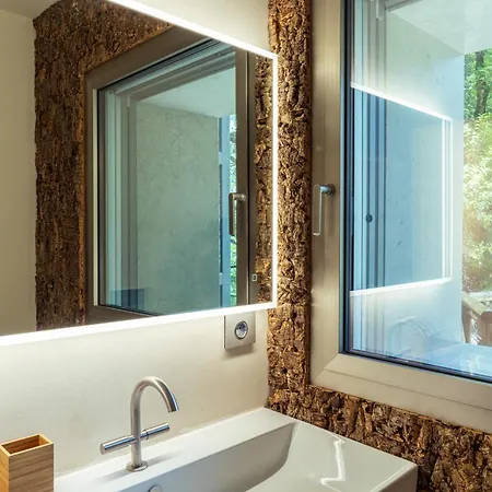 Bed & Breakfast La Forestale Luxury Primo Piano 4*