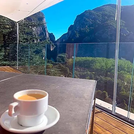 Alojamento de Acomodação e Pequeno-almoço La Forestale Luxury Primo Piano 4*