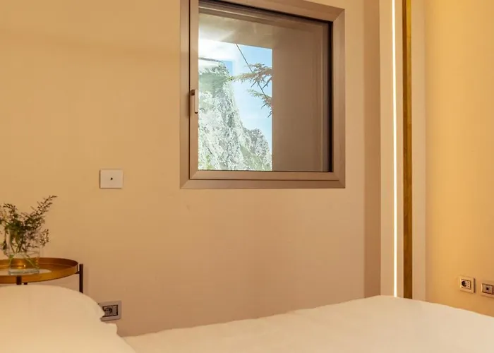 La Forestale Luxury Primo Piano Bed and Breakfast 4*