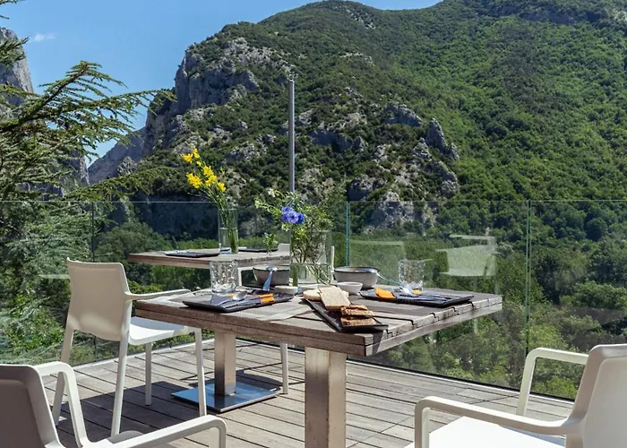 Bed and Breakfast La Forestale Luxury Primo Piano 4*